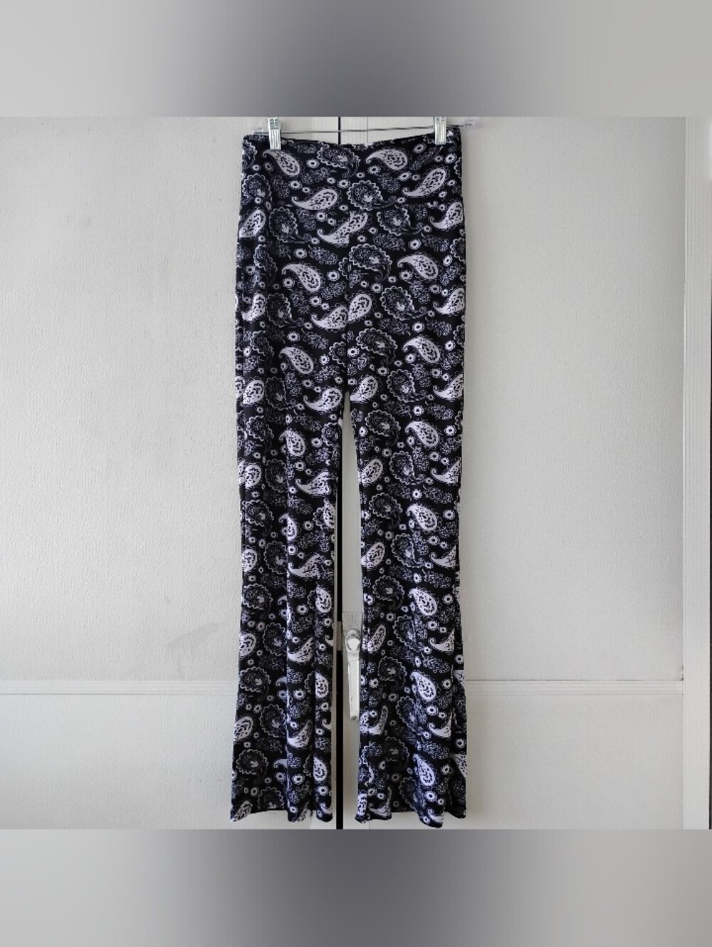 La La Muse Black & White Paisley Pants